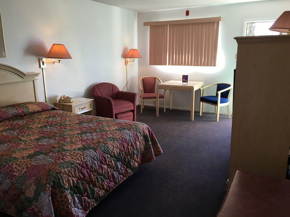 Copper Manor Motel ซิลเวอร์ซิตี้ ภายนอก รูปภาพ