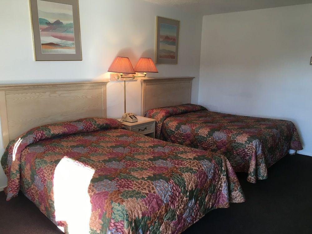 Copper Manor Motel ซิลเวอร์ซิตี้ ภายนอก รูปภาพ