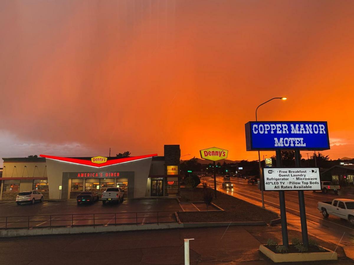Copper Manor Motel ซิลเวอร์ซิตี้ ภายนอก รูปภาพ